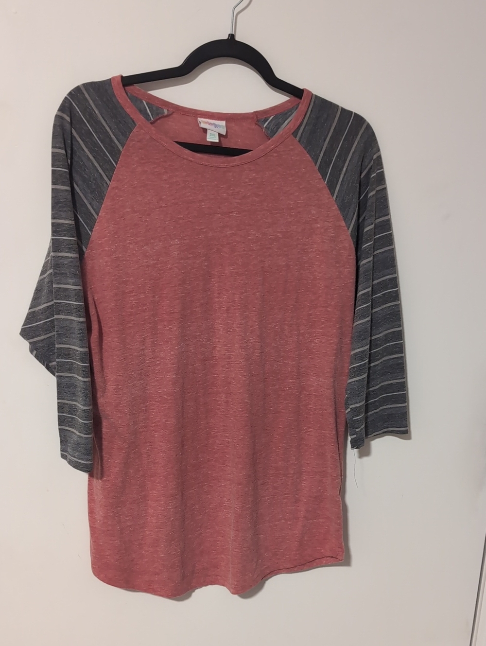 LuLaRoe Raglan Top in Dusty Rose/Reddish with Gray Striped Sleeves
